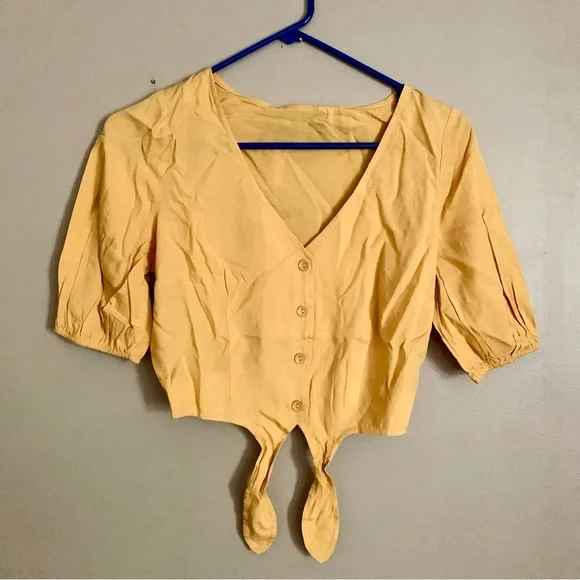 🎊 NWT Modcloth x Collectif Feeling Knot-ty Crop Top - Picture 4 of 5